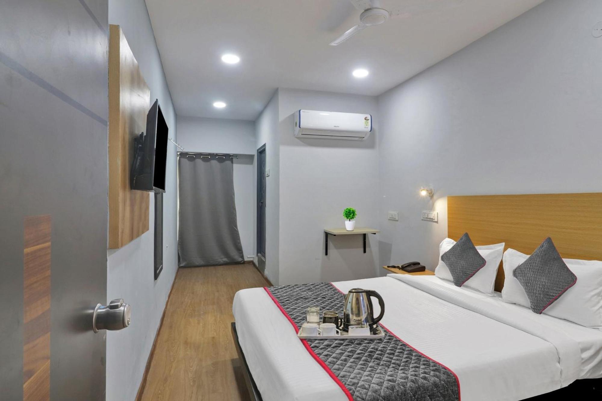Townhouse S Continental Ξενοδοχείο Χιντεραμπάντ Εξωτερικό φωτογραφία