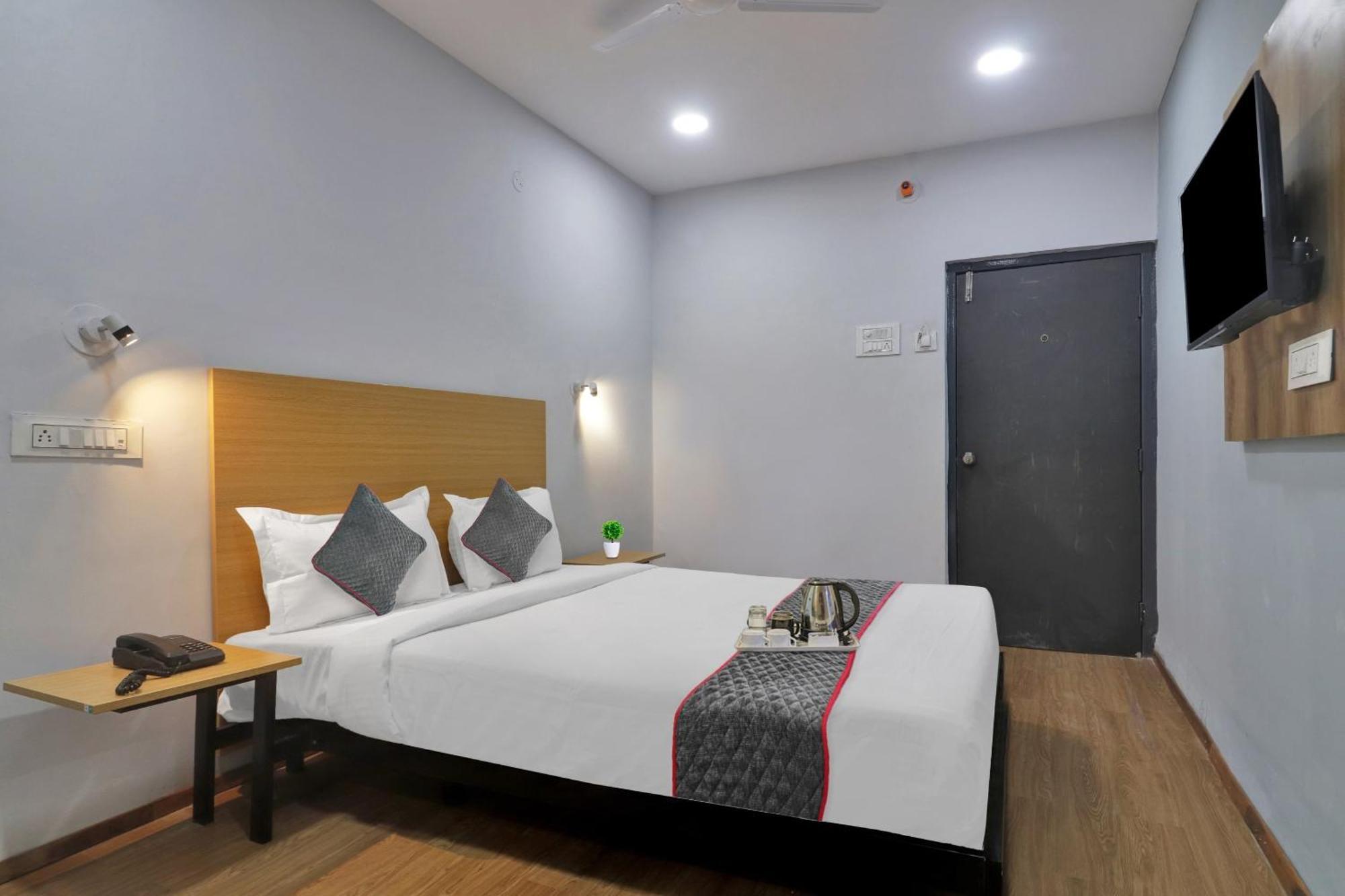 Townhouse S Continental Ξενοδοχείο Χιντεραμπάντ Εξωτερικό φωτογραφία
