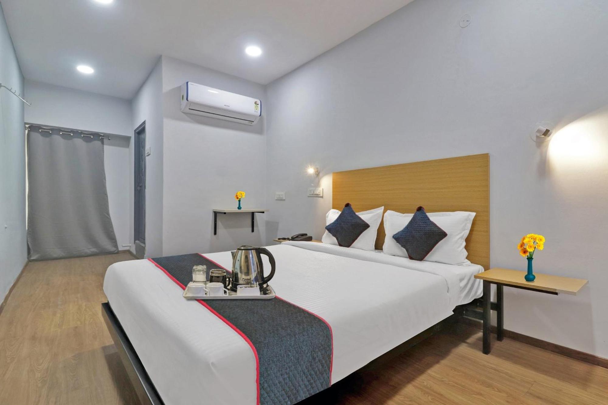 Townhouse S Continental Ξενοδοχείο Χιντεραμπάντ Εξωτερικό φωτογραφία