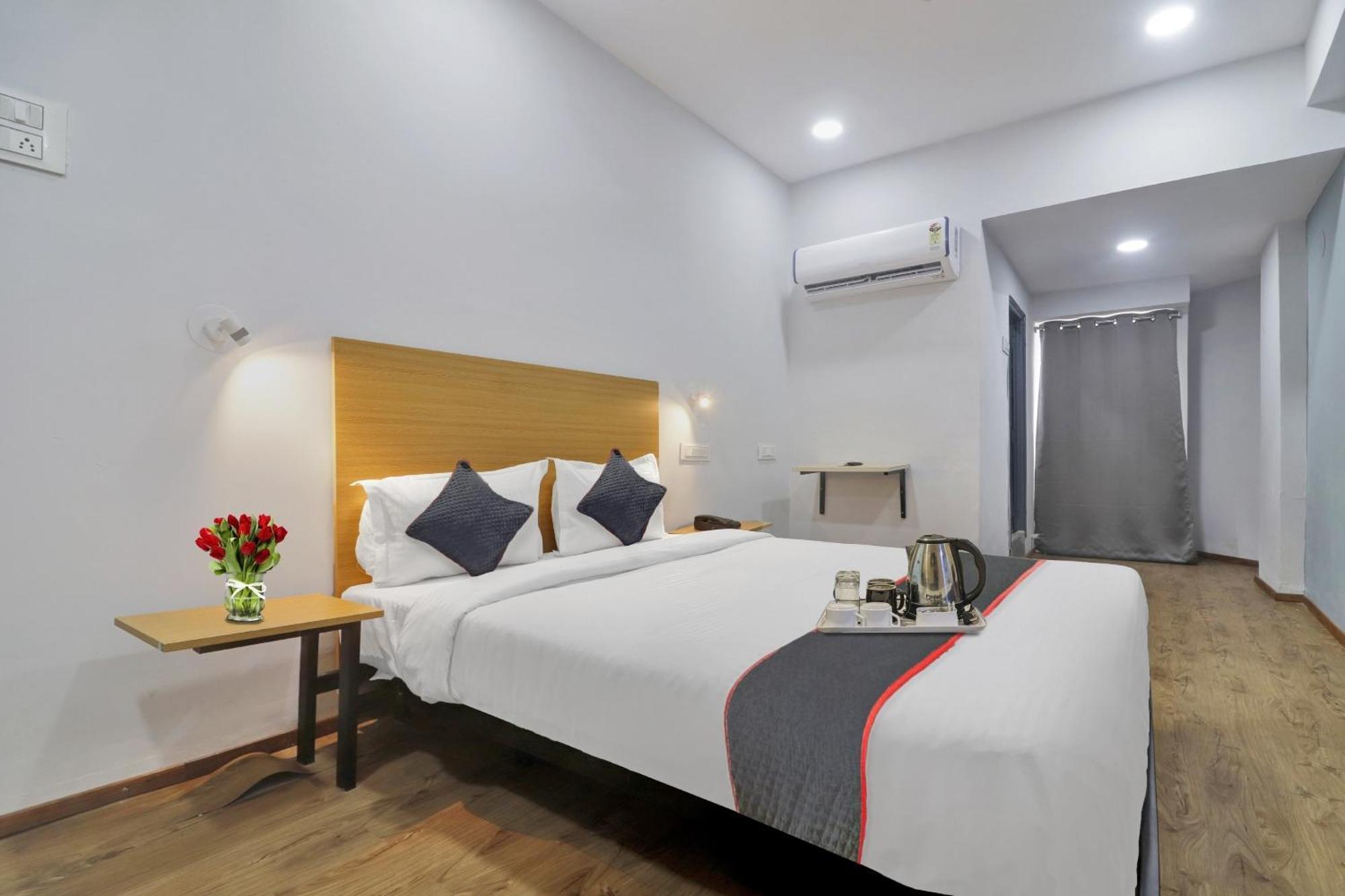 Townhouse S Continental Ξενοδοχείο Χιντεραμπάντ Εξωτερικό φωτογραφία