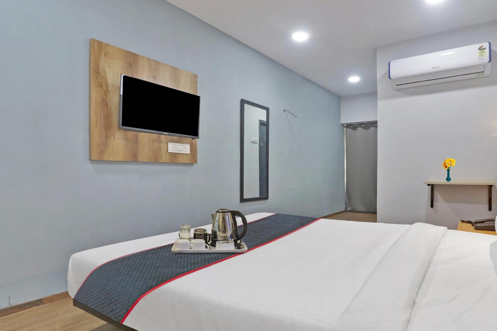 Townhouse S Continental Ξενοδοχείο Χιντεραμπάντ Εξωτερικό φωτογραφία
